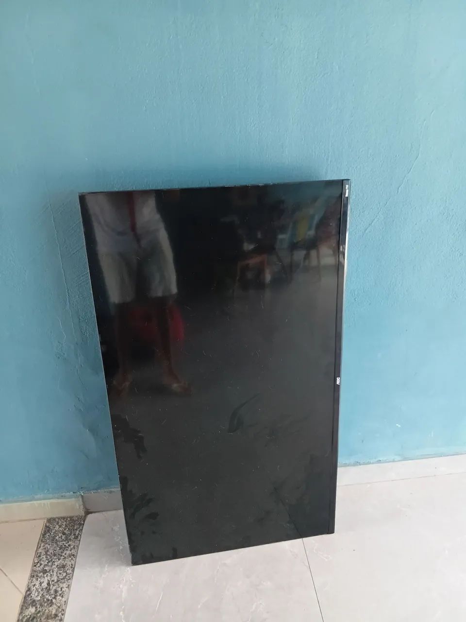 Televisão tela quebrada