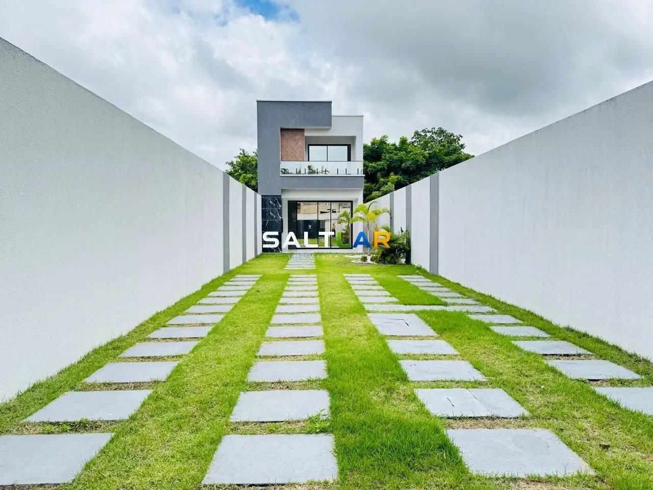 Casa com 4 dormitórios à venda, 136 m² Eusébio/CE