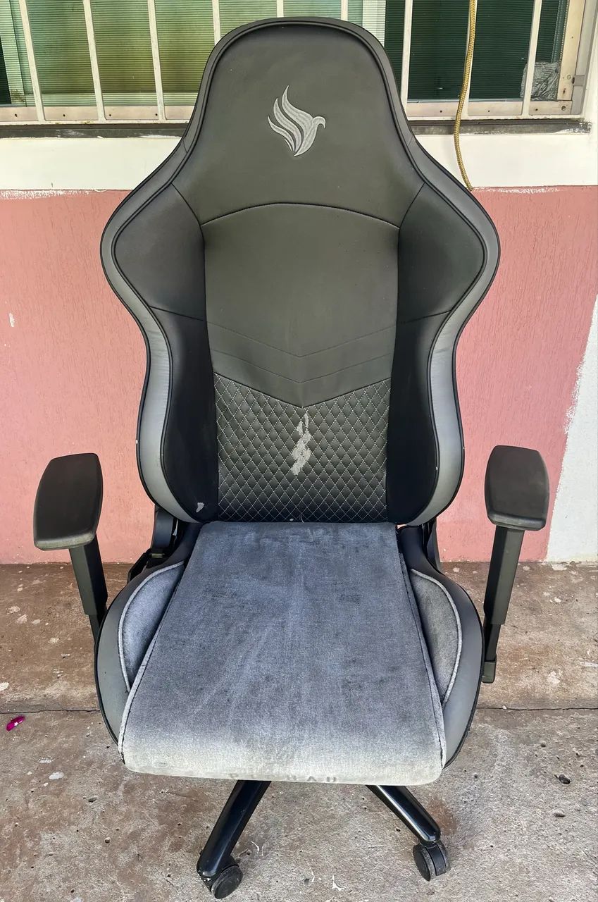Vendo Cadeira Gamer OMEGA