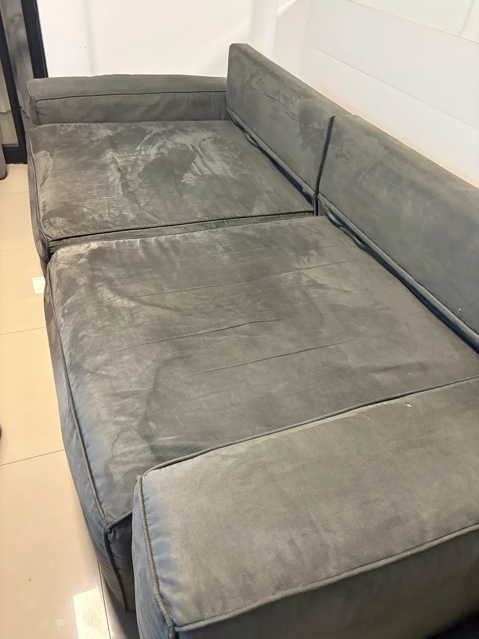 Sofá cama e retrátil, 4 lugares, camurça cinza - Foto 3