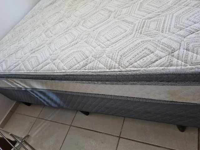 CAMA BOX CASAL COM COLCHÃO DE MOLAS MACIO