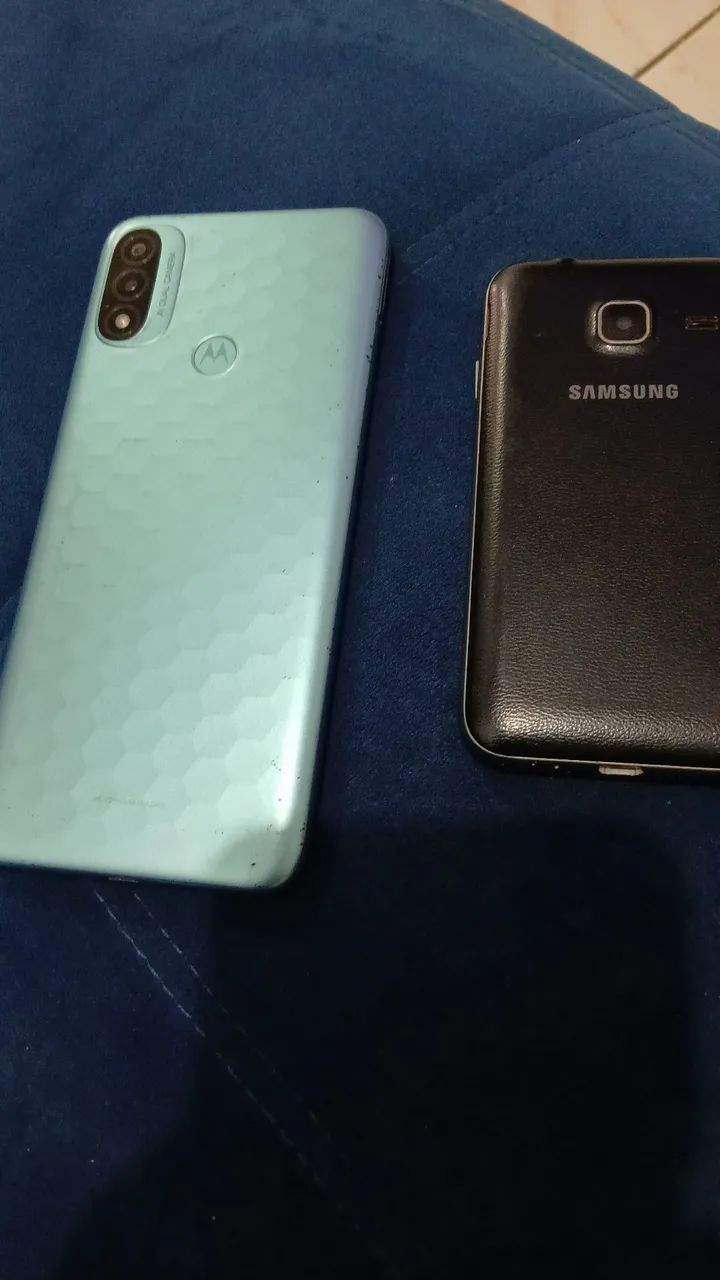 Vendo 2 celular ( 1 j1, e 1Moto E20)  zap *16