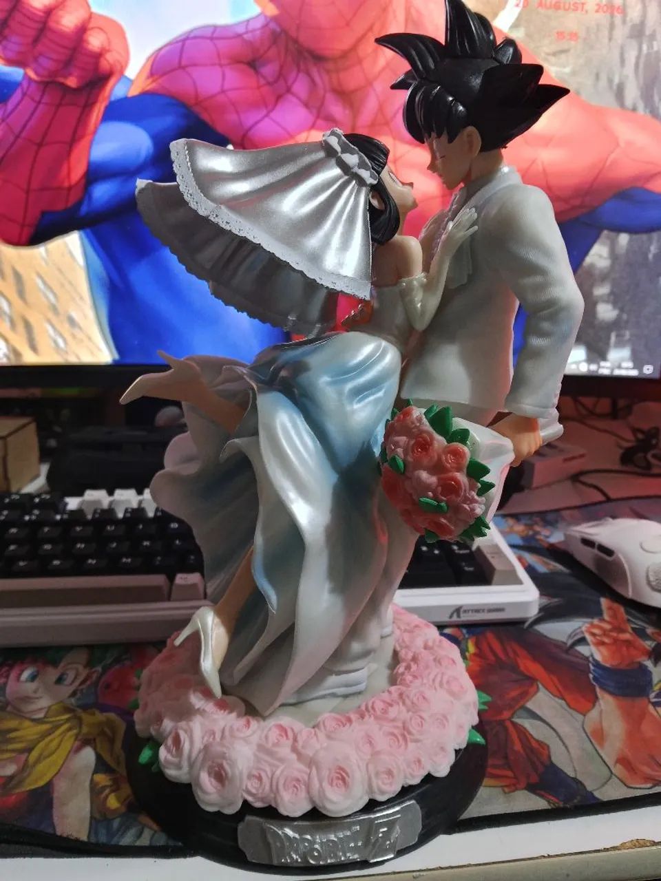 Action figure casamento Goku e Chichi