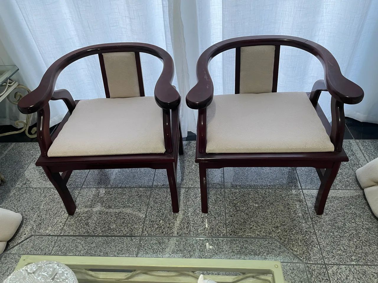 2 poltronas decorativas 