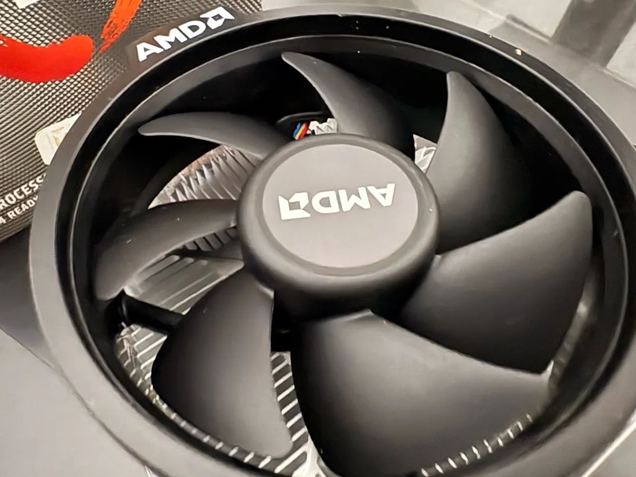 Cooler AMD Original 65w Socket AM4 e AM5 Stealth p/ Ryzen e Athlon