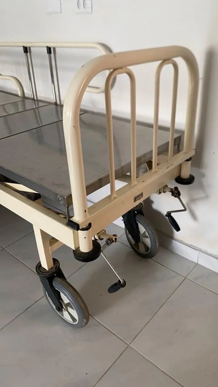 Cama hospitalar + colchão pneumático  - Foto 2