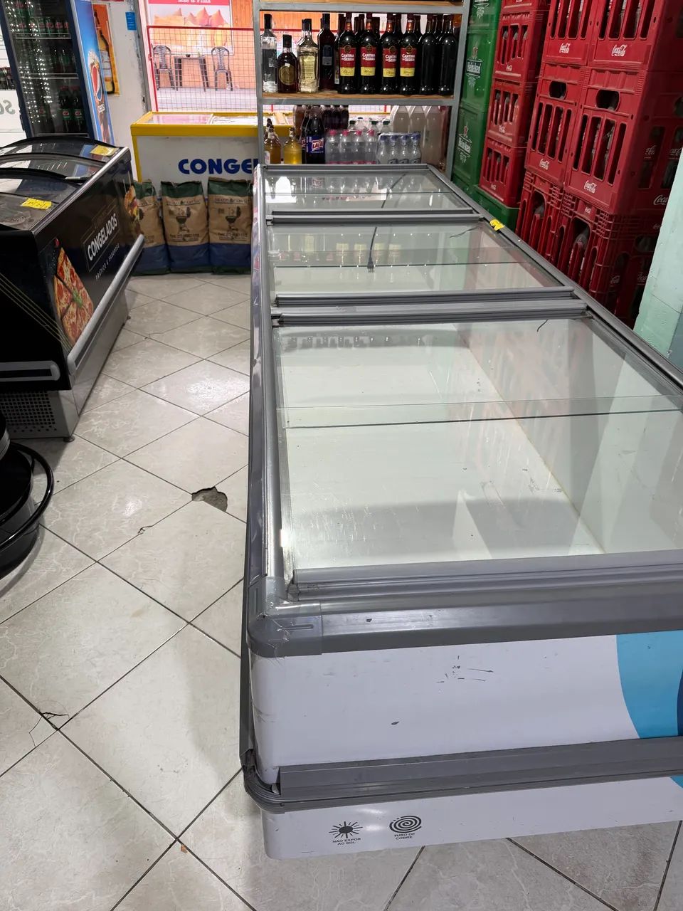 Vendo ilha de congelado 3 metros funcionando perfeitamente  - Foto 3