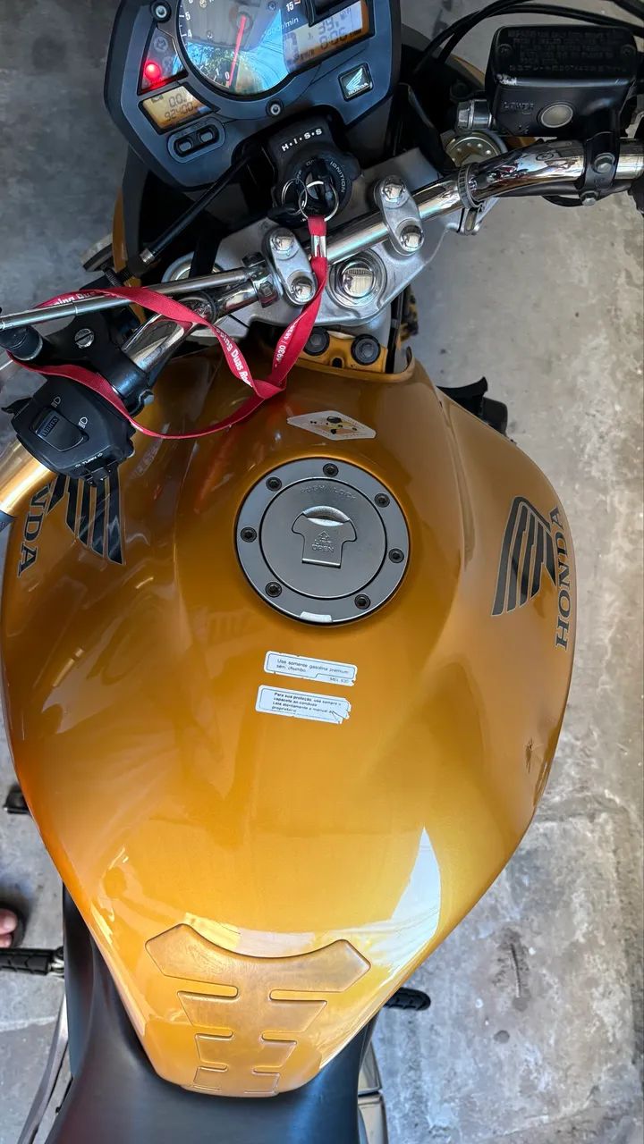 Vendendo uma hornet 