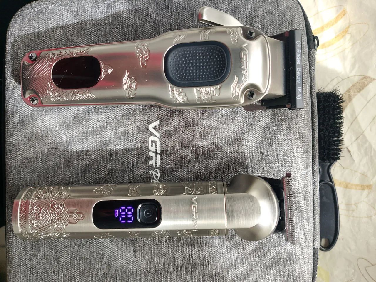 Máquina de cortar cabelo VGR pro - Foto 2