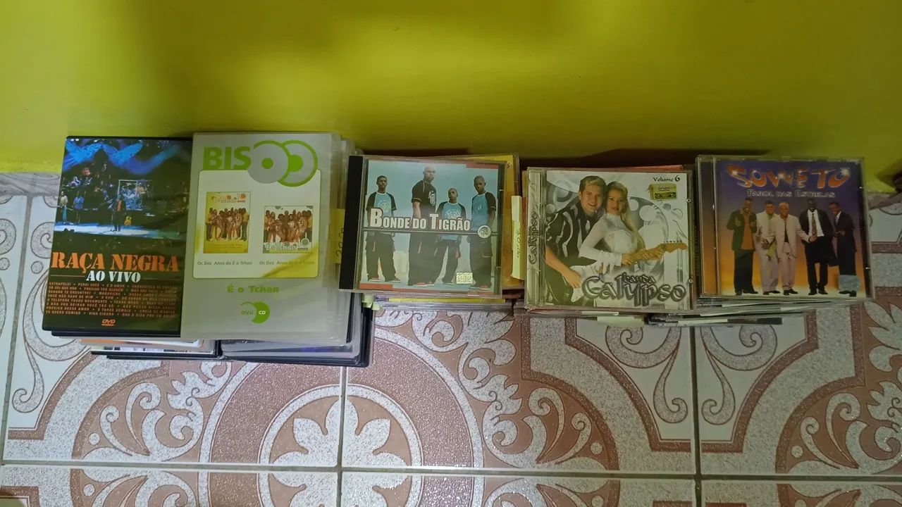 CDs e DVDs à venda diversos  - Foto 2