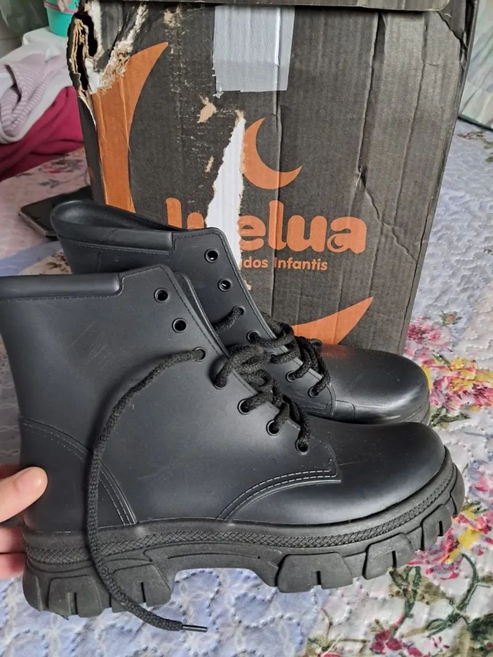 Bota tamanho 33/34