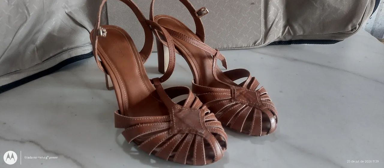 Sandália Arezzo Feminina - Foto 2