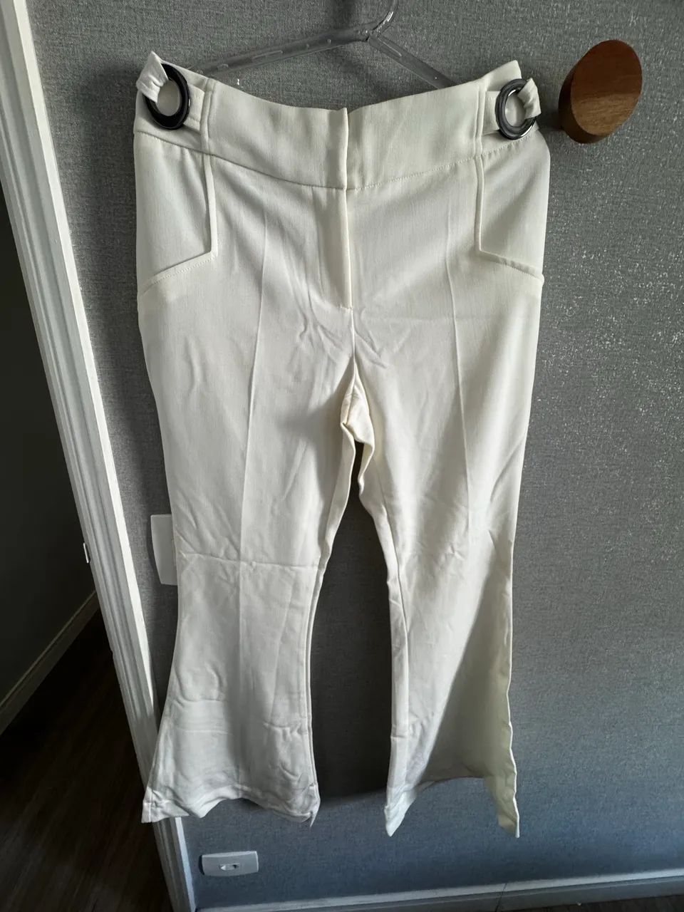 Lote de Roupas Femininas - Blazers, Calças, Vestidos e Blusas - Foto 5