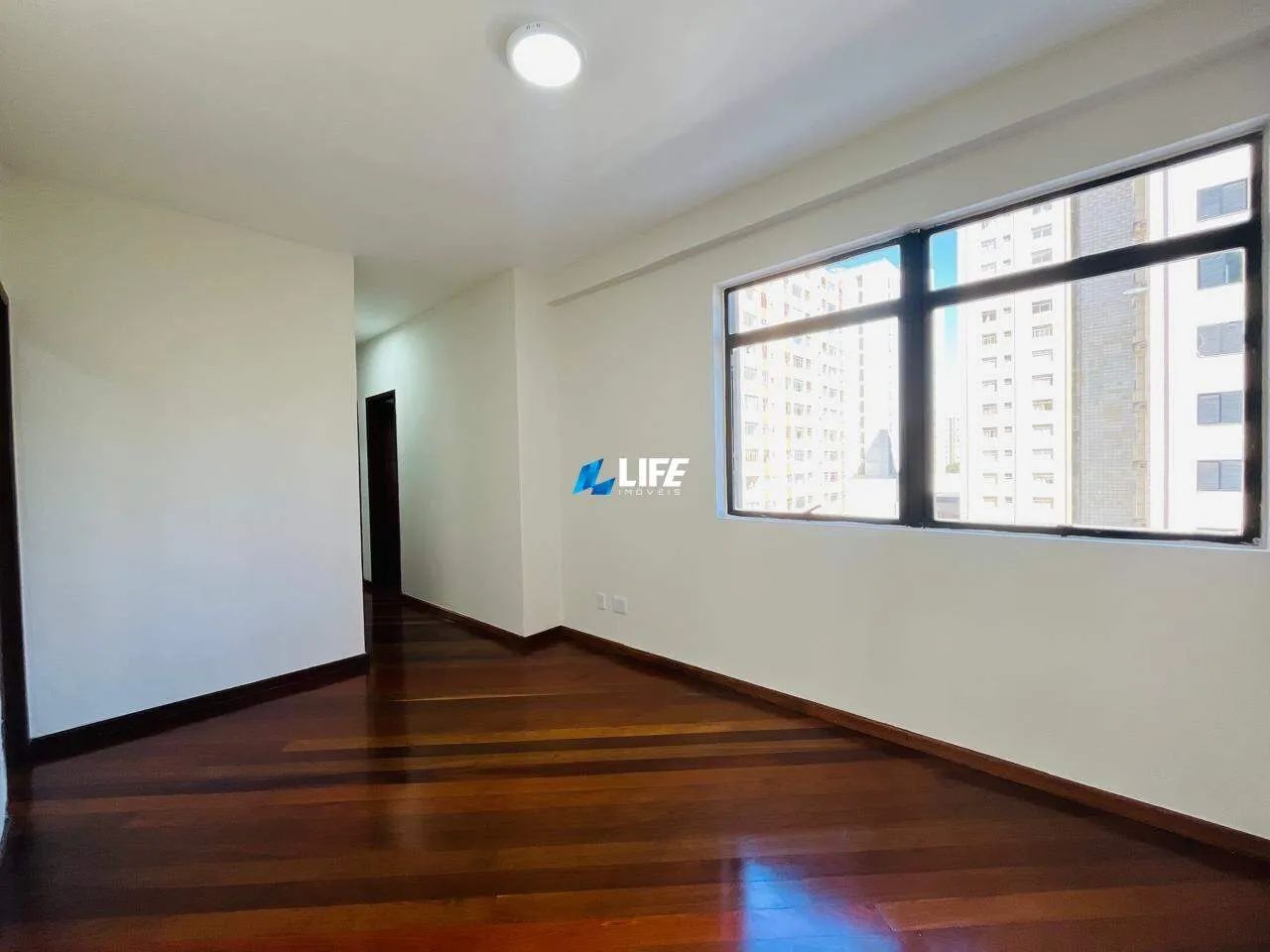 Edifício Veneza: apartamento com 3 quartos e 1 suíte à venda no bairro de Lourdes.