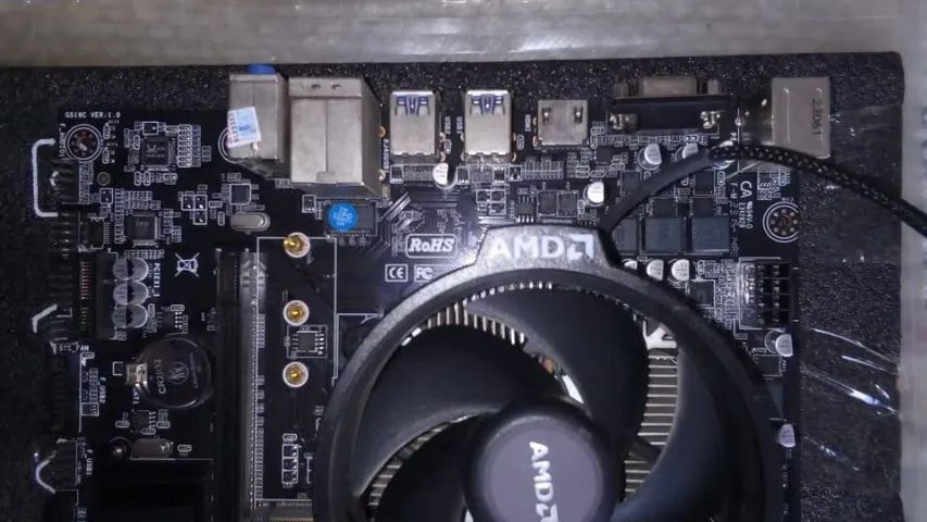  Ryzen 3 2200G  sem cooler  - Foto 2