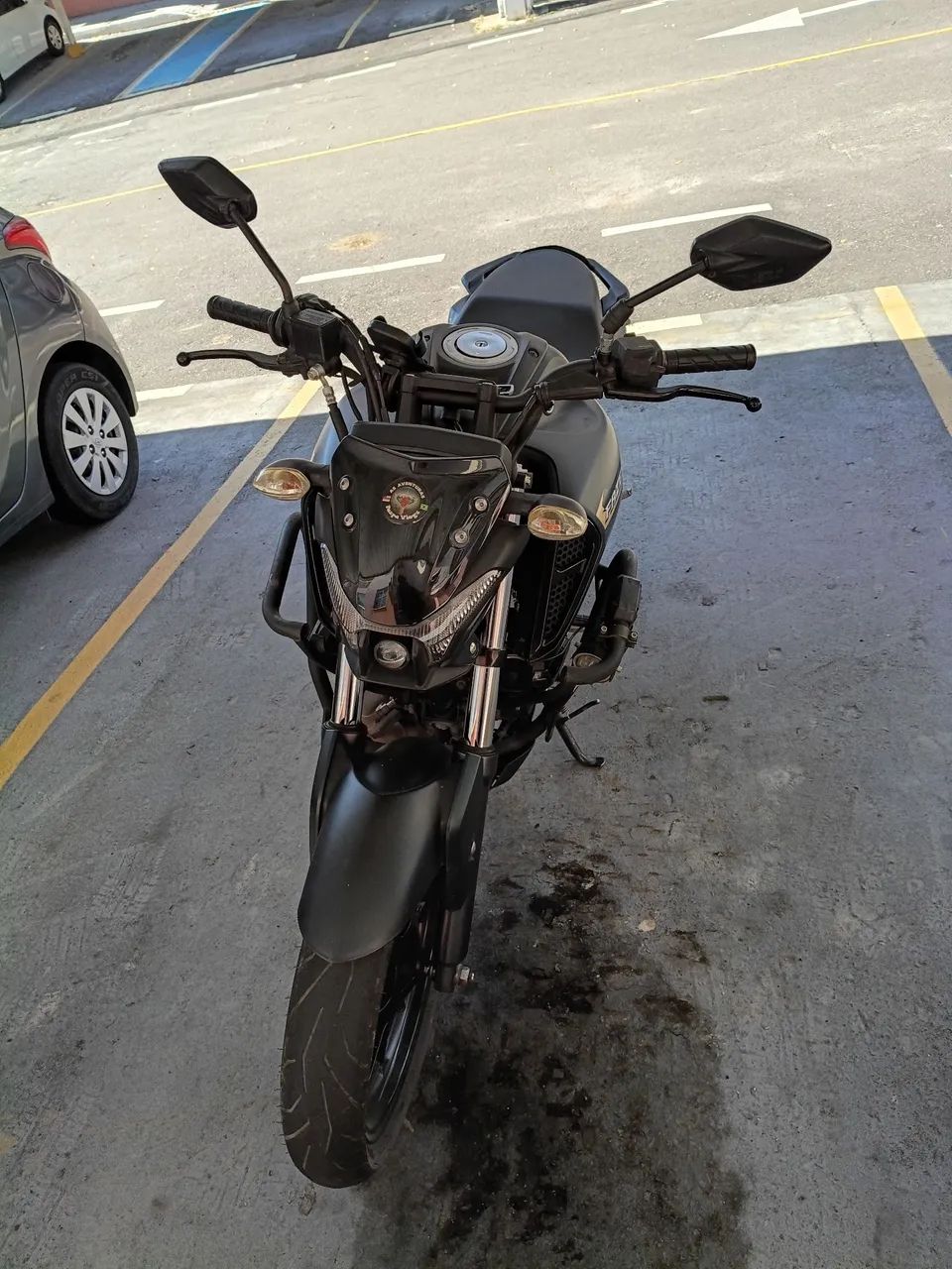 Moto nova e único dono. *