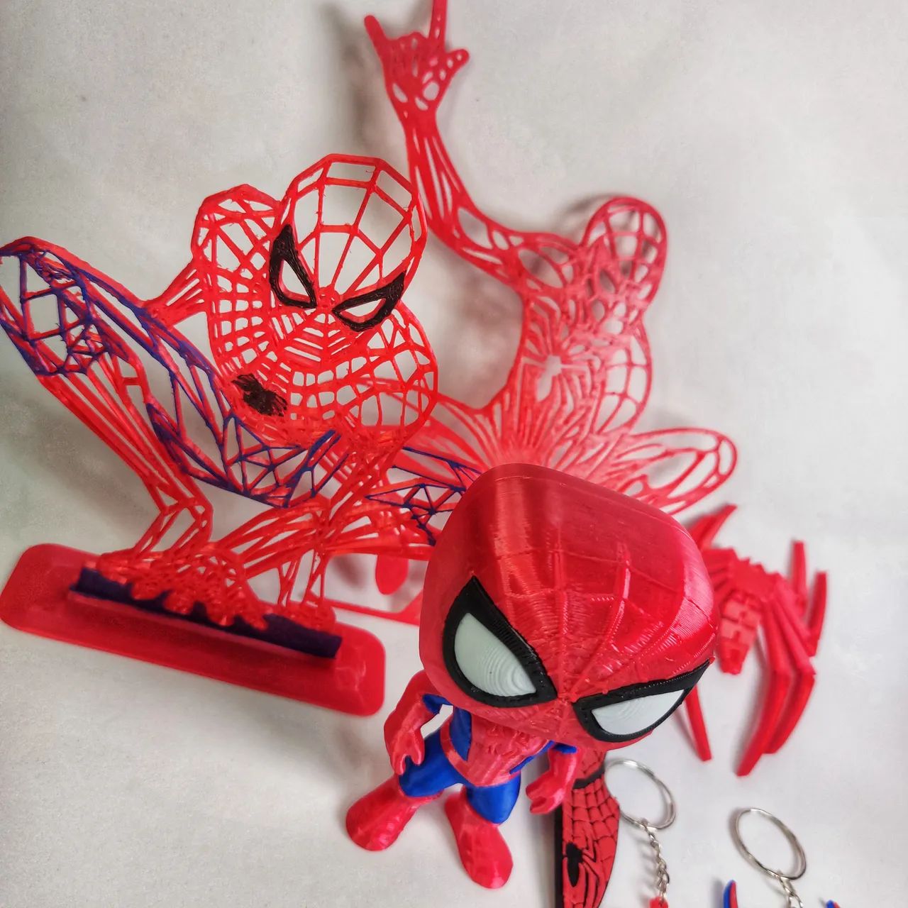KIT HOMEM-ARANHA 3D - DECORAÇÃO + COLECIONÁVEL + 2 CHAVEIROS - Foto 2