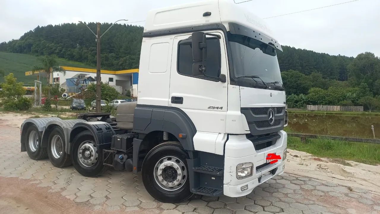 MB Axor - Foto 2