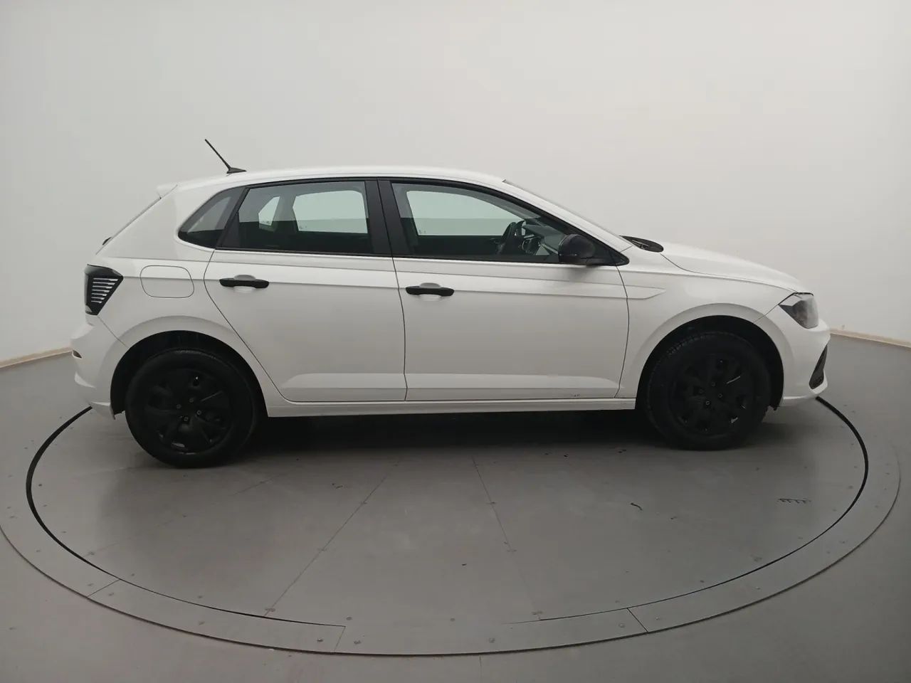 Volkswagen Polo Track 1.0 Flex 12V 5p, foto 6 de 18
