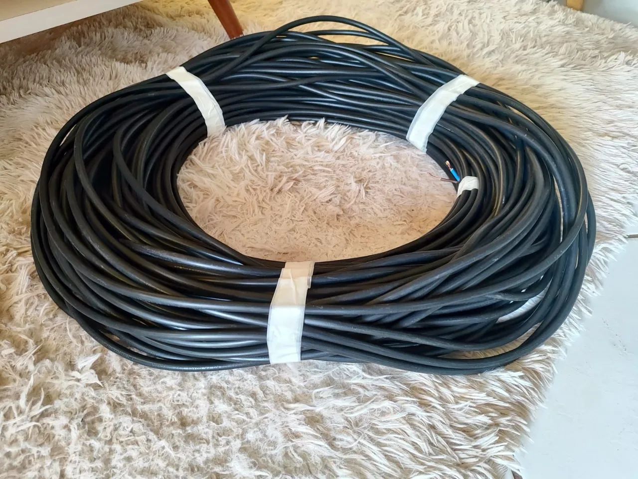 Cabo po 2 x 2,5 mm Corfio ( 111 metros ) 