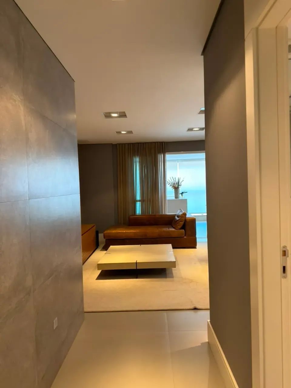 Alugo apto luxuoso mobiliano do Edifício Sofisticato Plaenge com 192 metros, 3 suítes e 3  - Foto 4