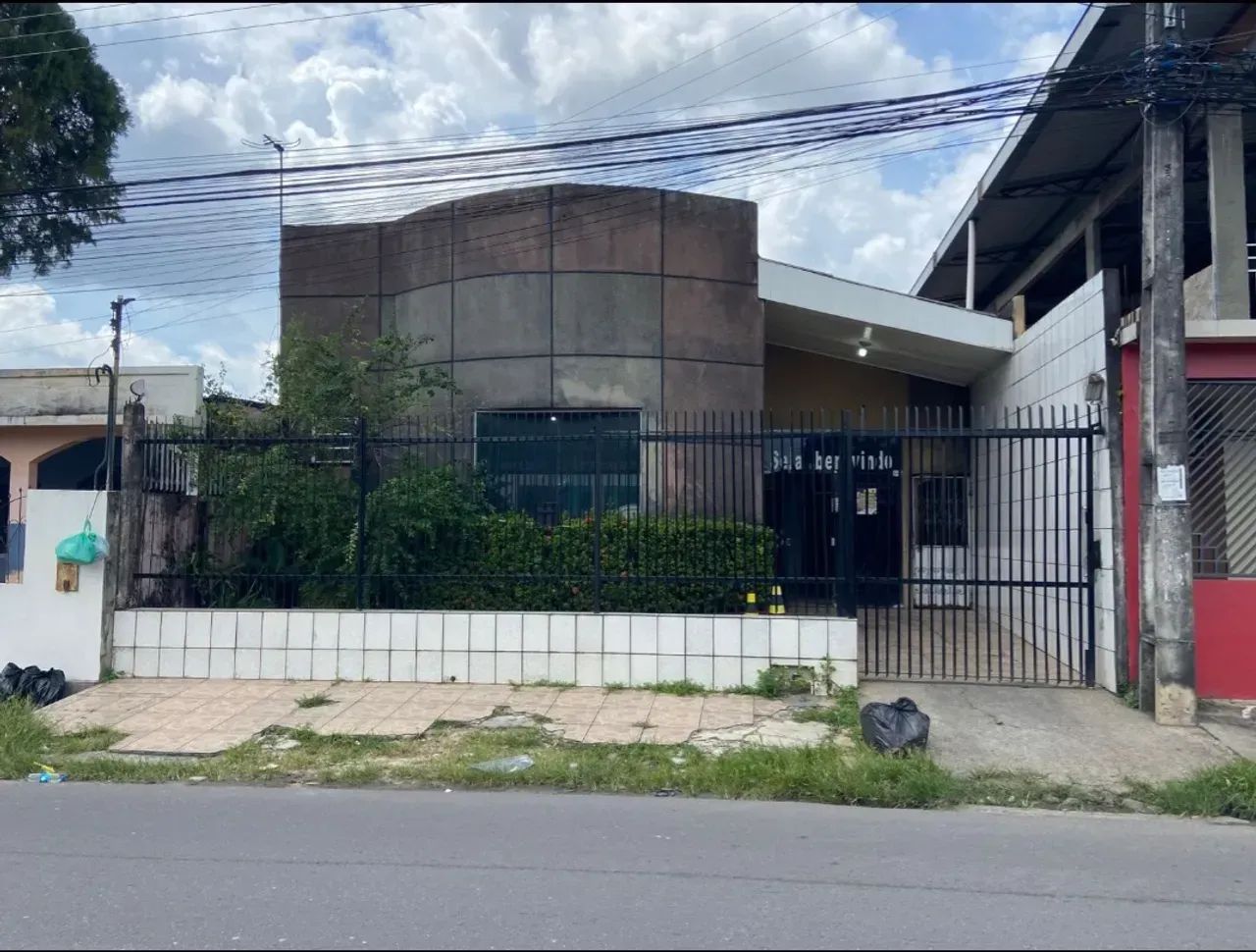 PONTO COML NOVO ALEIXO 250M2