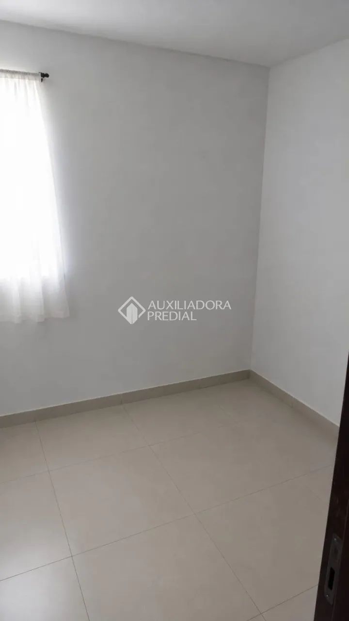 Casa térrea 3 dorm 1 suíte. Mais 2 Aptos 1 dorm cada. - Foto 3