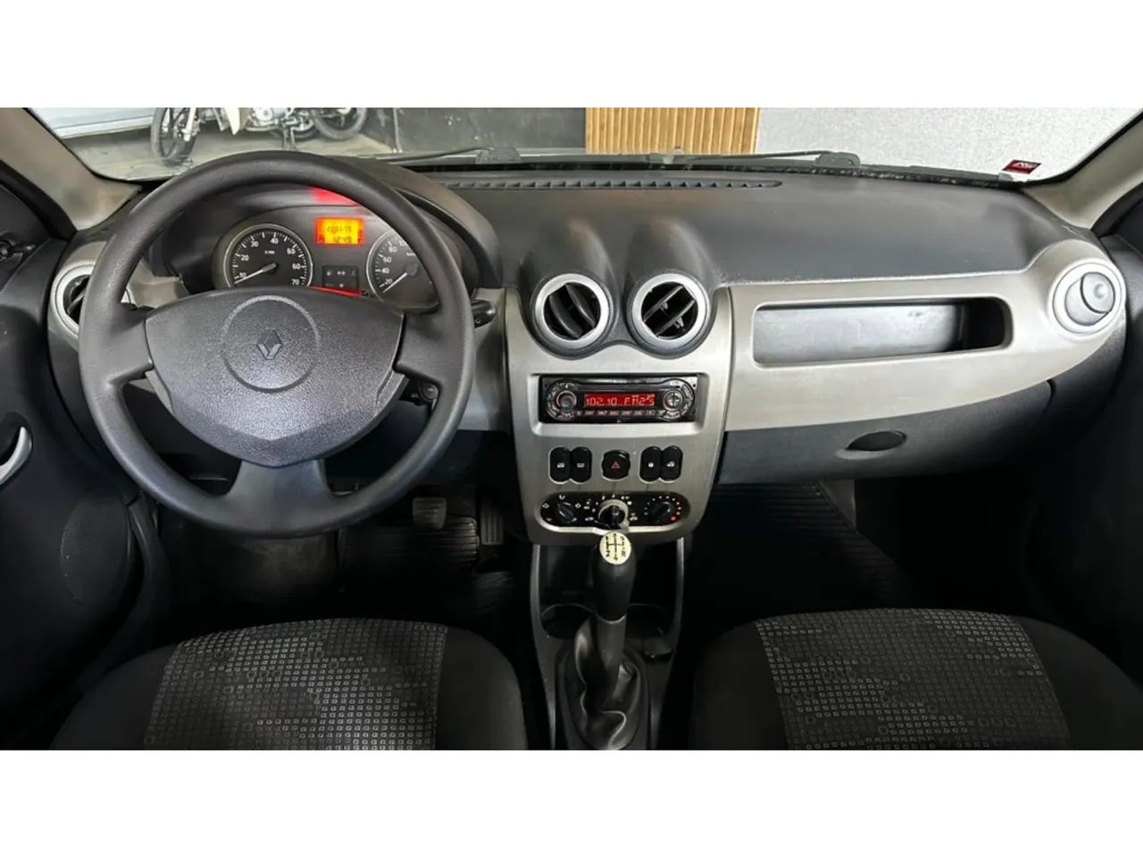 Renault Sandero Expression Flex 1.6 16V 5P 2011 - Foto 4