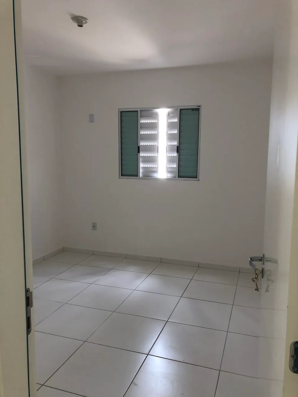 Alugo apartamento 