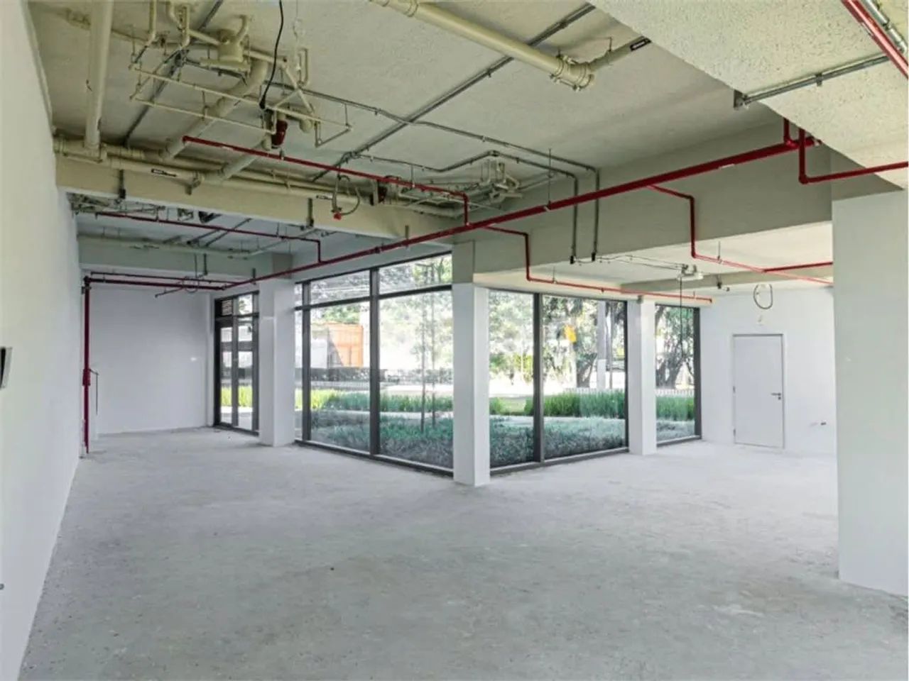 Loja na Rua Itapé-acu, 151  131 m² - Foto 2