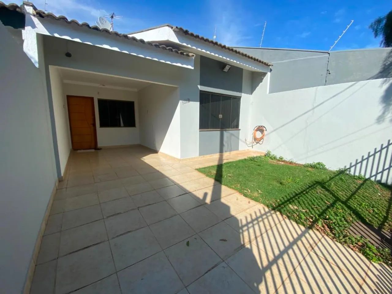Casa para alugar em Maringá, Jardim São Clemente, com 2 quartos, com 71.56 m² - Foto 2