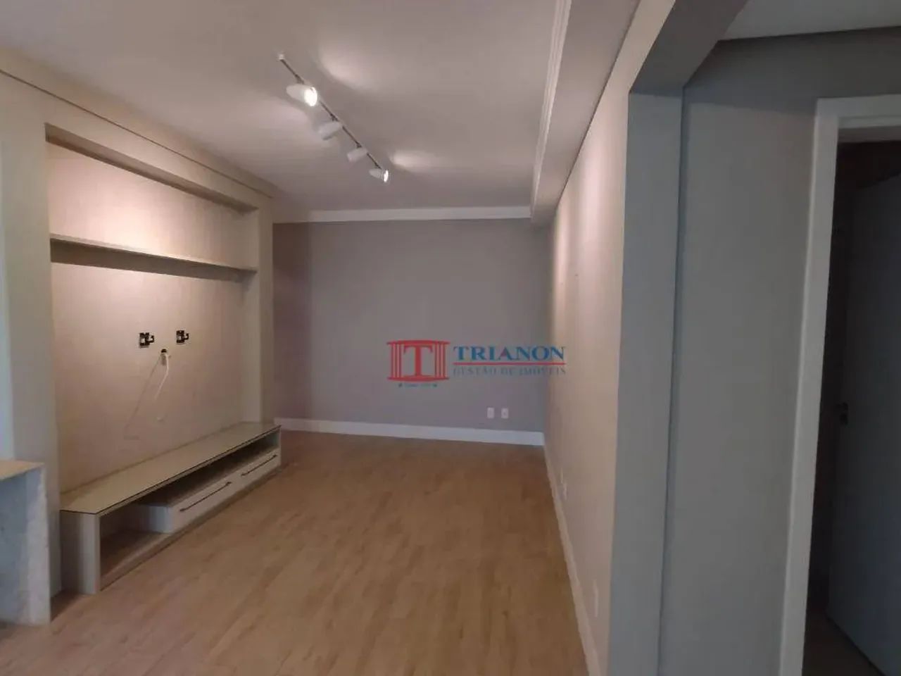 Apartamento no Ed. Duo c/ 3 dormitórios com armários e Ar condicionado, 101 m² - Vila Inde - Foto 2