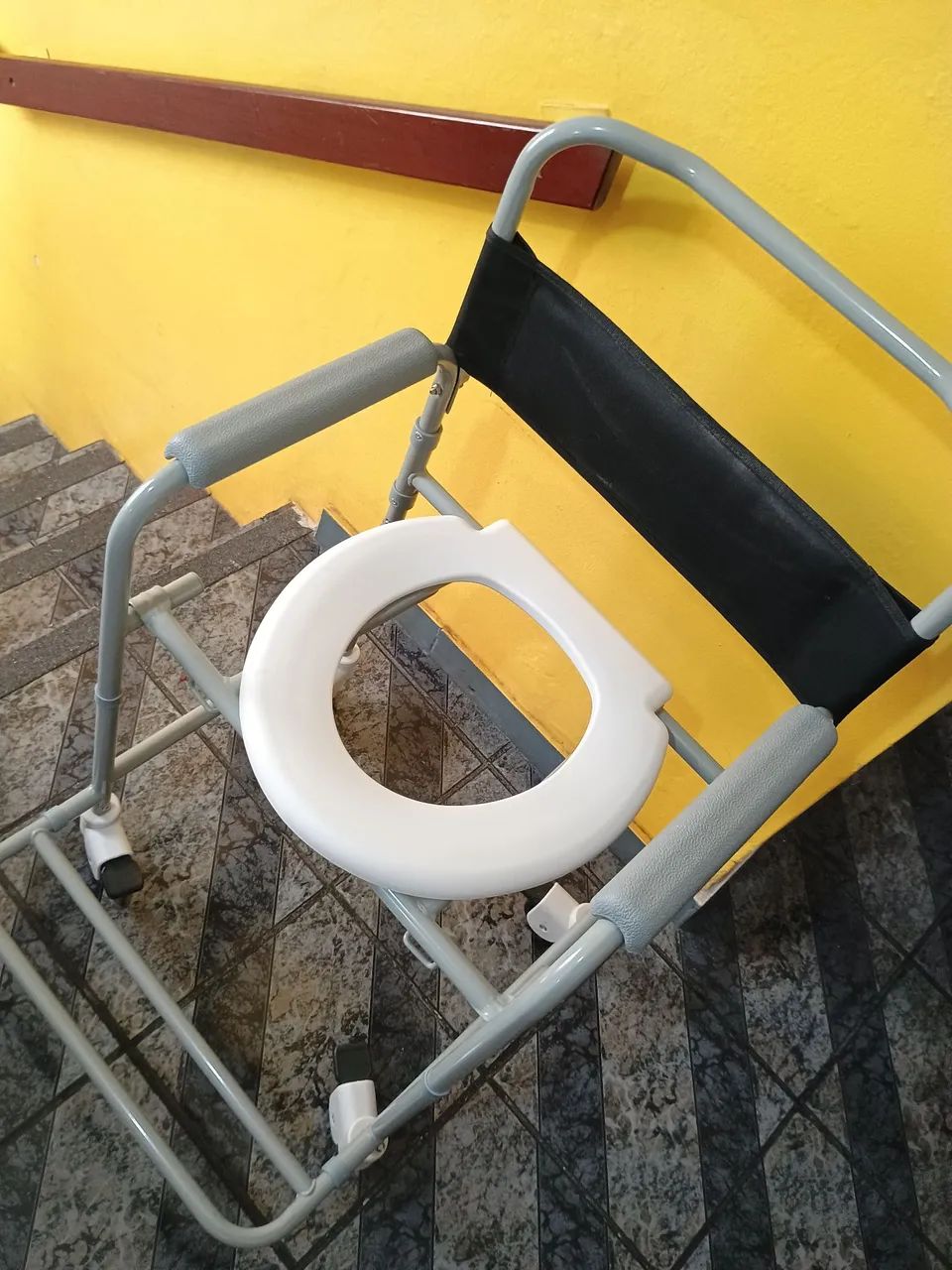Cadeira de Banho e Higiene - Foto 5