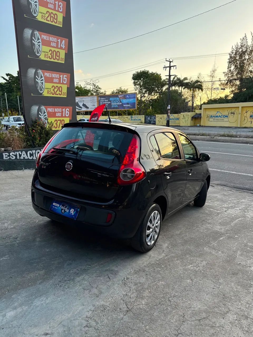 Fiat Palio Attractive 1.0 EVO Fire Flex 8V 5P 2016 - Foto 3