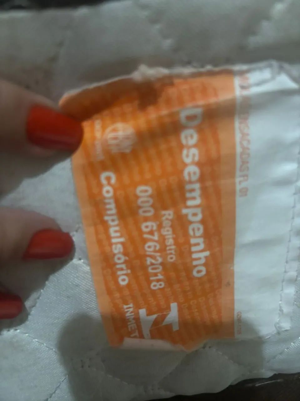 Colchão Queen molas ensacadas acompanha box - Foto 4