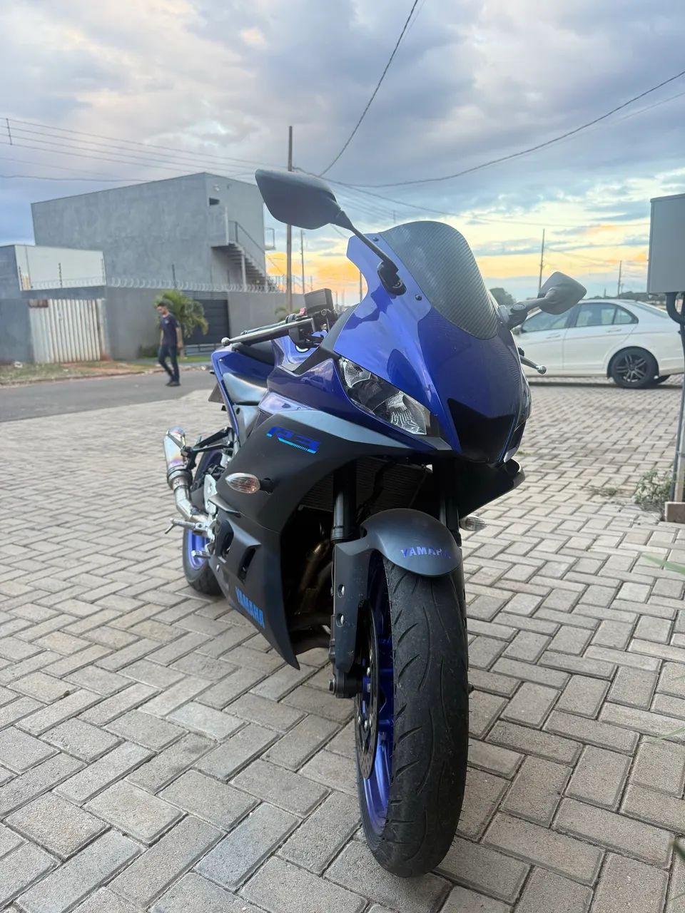YAMAHA R3  - Foto 3