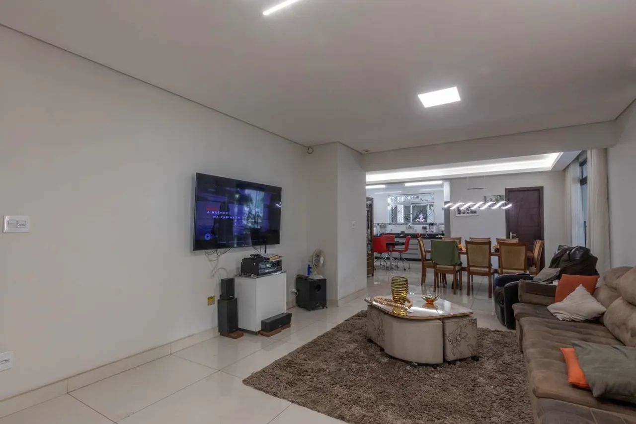 Casa à Venda - Ouro Preto, 7 Quartos, 630 m2 - Foto 2