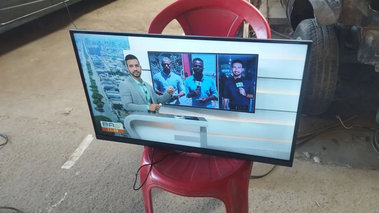 Tv LG no plástico 32'polegadas quase sem uso