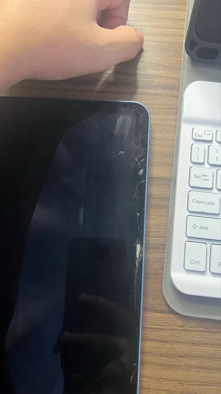 iPad Air 5 M1 64GB + Teclado + Mouse + Capa  - Foto 2