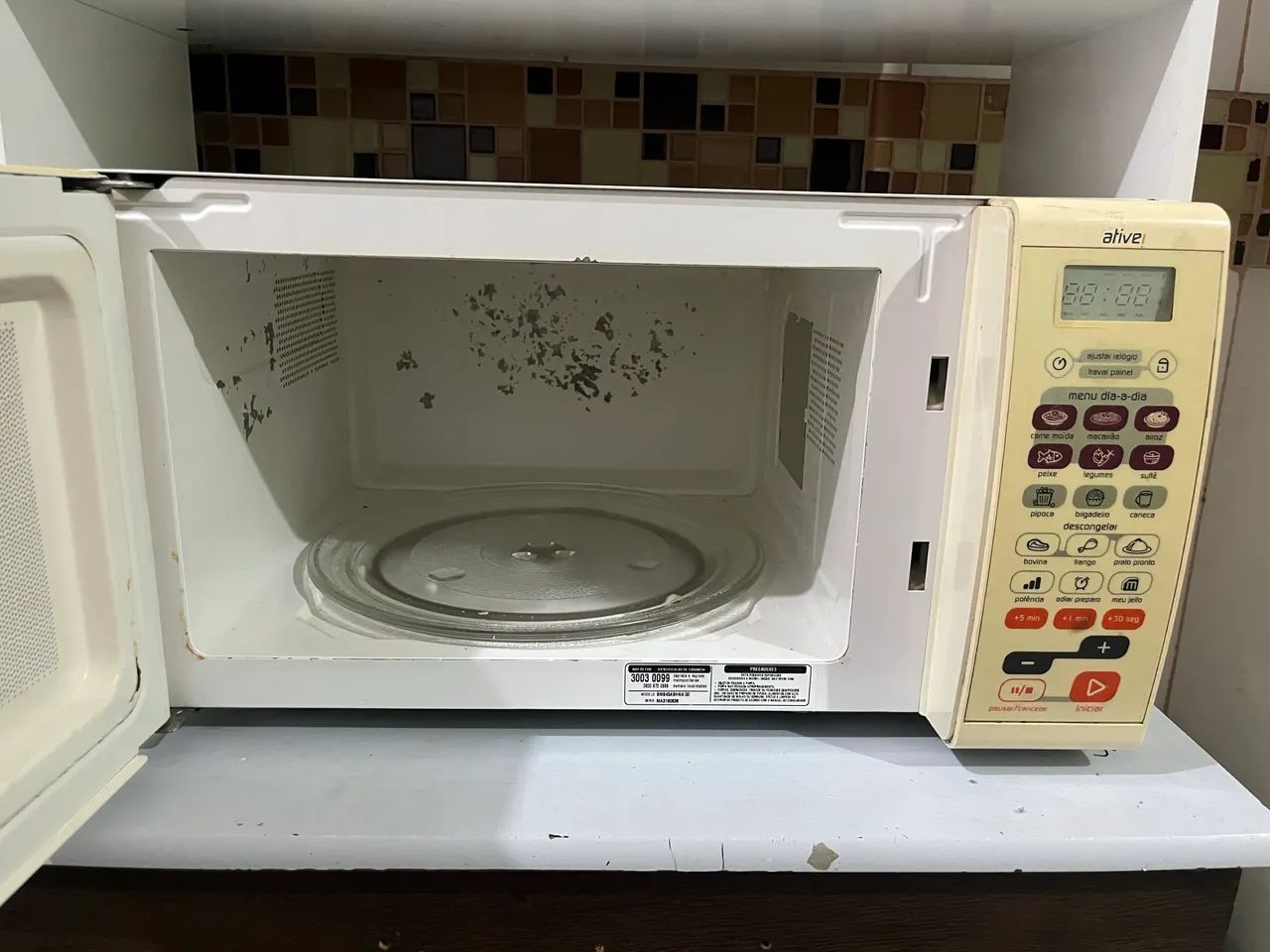 Microondas Brastemp 32L - Foto 2