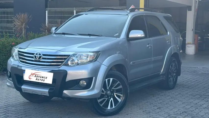 Toyota Hilux Hilux SW4 SR 4x2 2.7/ 2.7 Flex 16V Aut. 2015