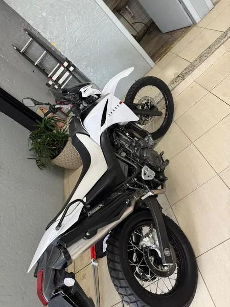 YAMAHA XT 660R 2013 - Foto 3