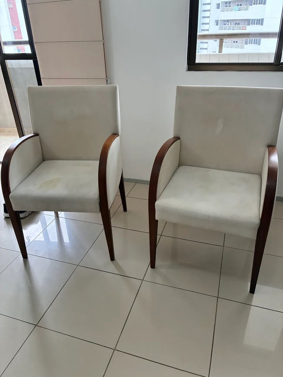 Poltrona madeira e linho Choça (usadas) - Foto 3