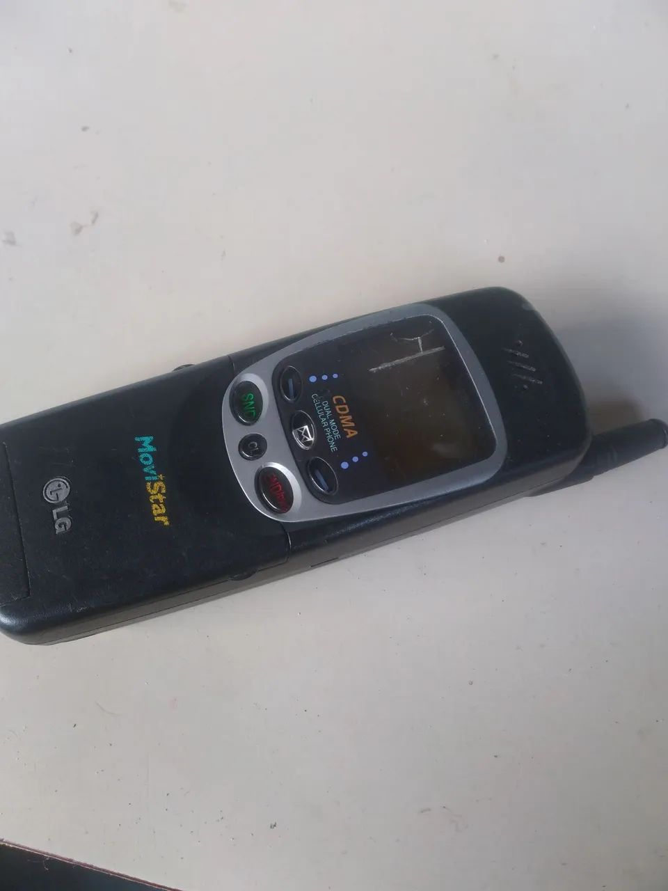 Vendo celular antigo movistar LG. - Foto 2