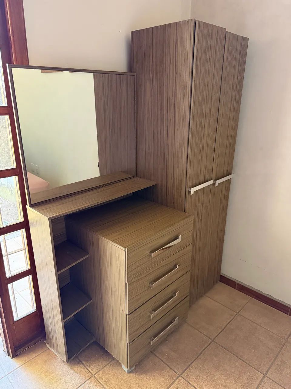 Guarda roupa solteiro 