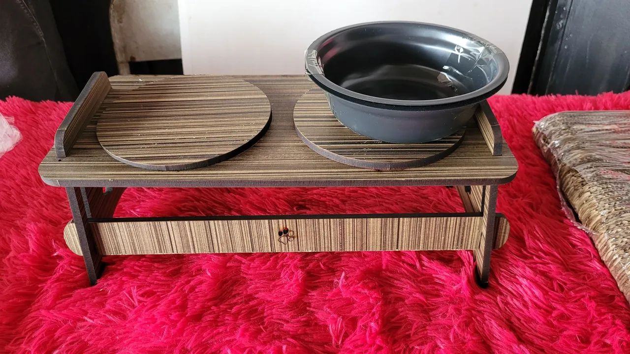 Kit comedouro elevado duplo + arranhador para gato - Foto 3