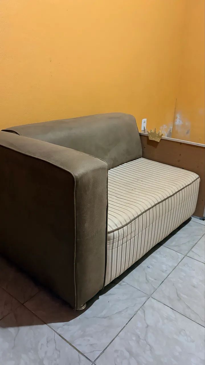 Sofá 2 lugares grande - Muito confortável e bem conservado - Foto 3