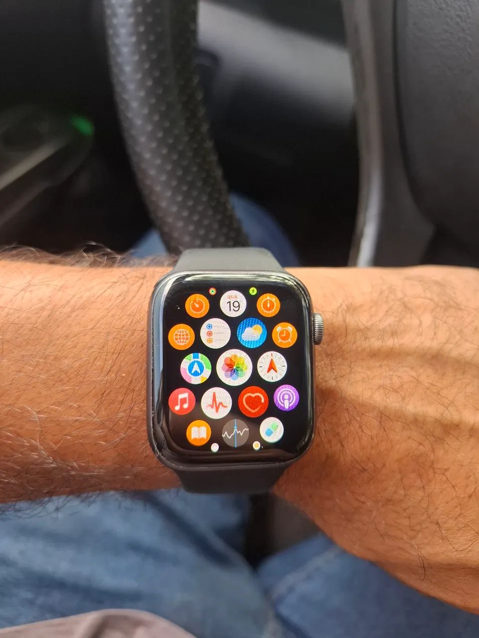 Apple watch cellular GPS
