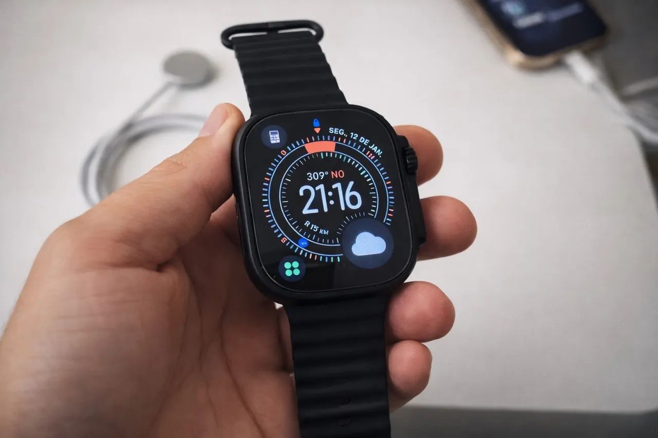Apple Watch Ultra 3 GPS + Cellular - Caixa preta de titânio - 49 mm 