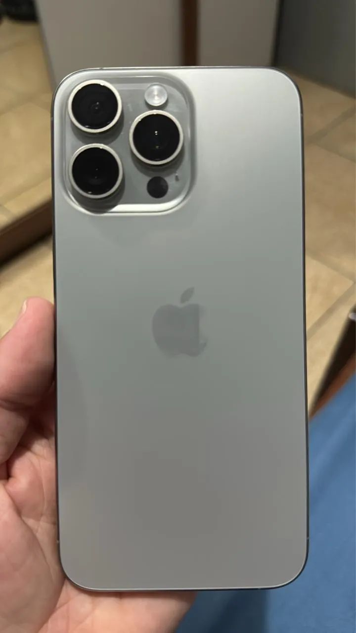 iPhone 15 Pro Max  - Foto 2